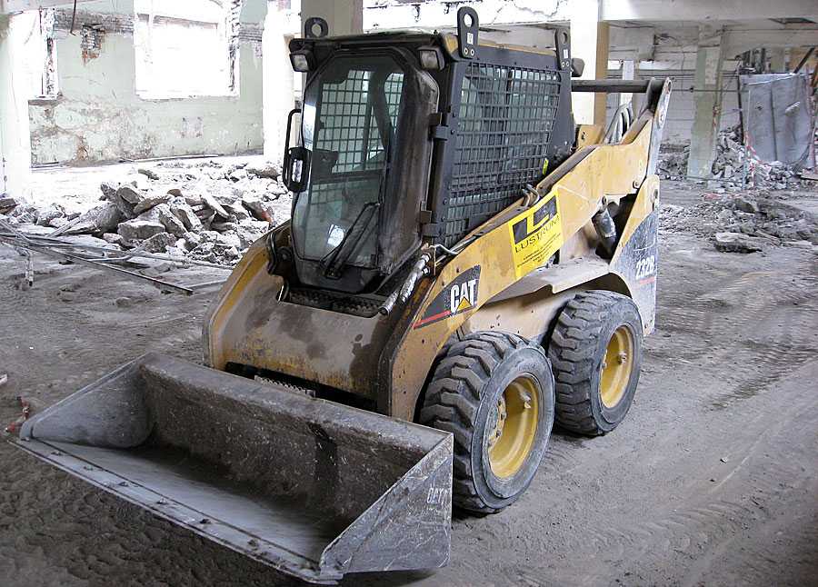 VÄIKELAADUR CAT 232B (BOBCAT)